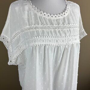 Elizabeth Kelly NWT Cap Sleeve Blouse Size M White, Swiss Dot Texture Fabric
